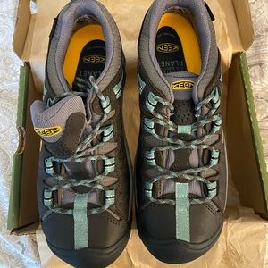 𝅺Keen Targhee II Waterproof Black Olive and Mineral Blue size 7.5